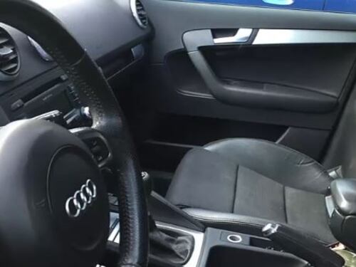 La denuncia di Donzelli: "Auto di lusso ma vivono nelle case popolari"