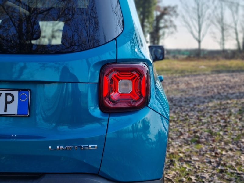 Jeep Renegade e-Hybrid, guarda le foto 5