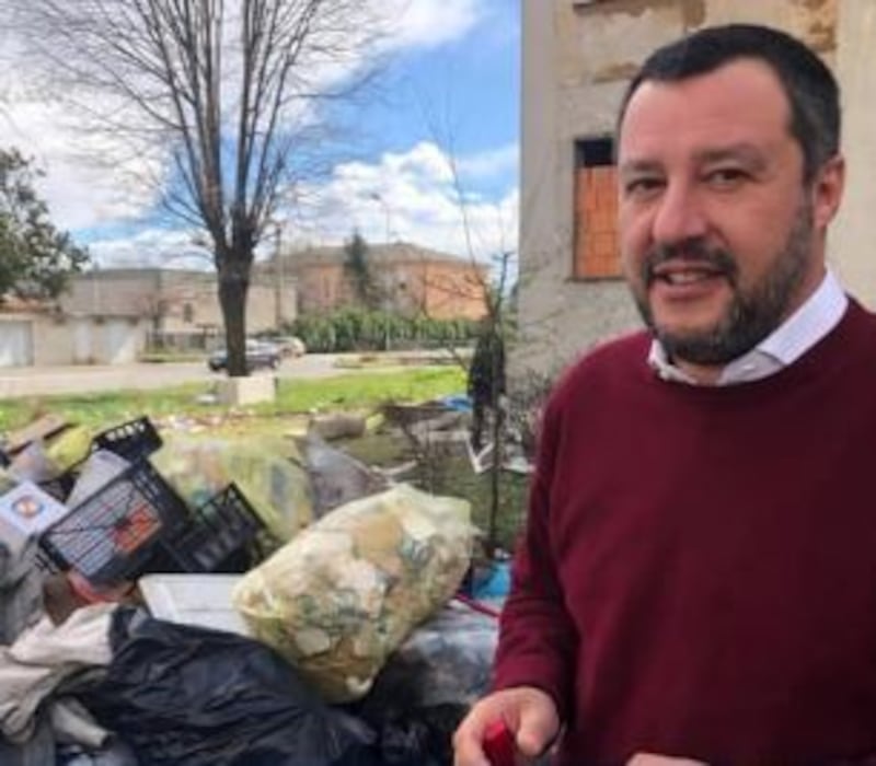 Matteo Salvini: "A Zingonia arrivano le ruspe". Le foto 1
