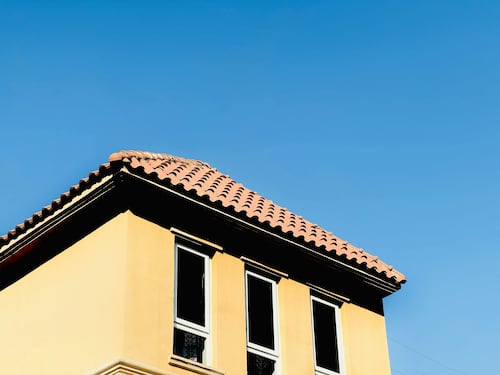 Accesso al tetto: quando può essere vietato per ragioni di sicurezza