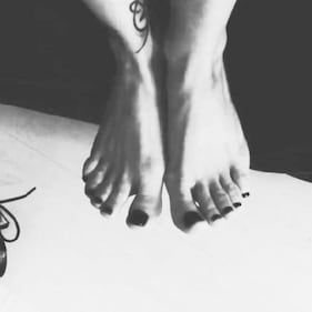 Foto troppo spinte: Naike Rivelli bannata da Instagram 2