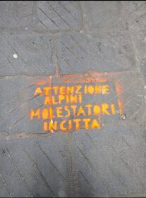 La vergogna contro gli alpini: tutte le foto 6