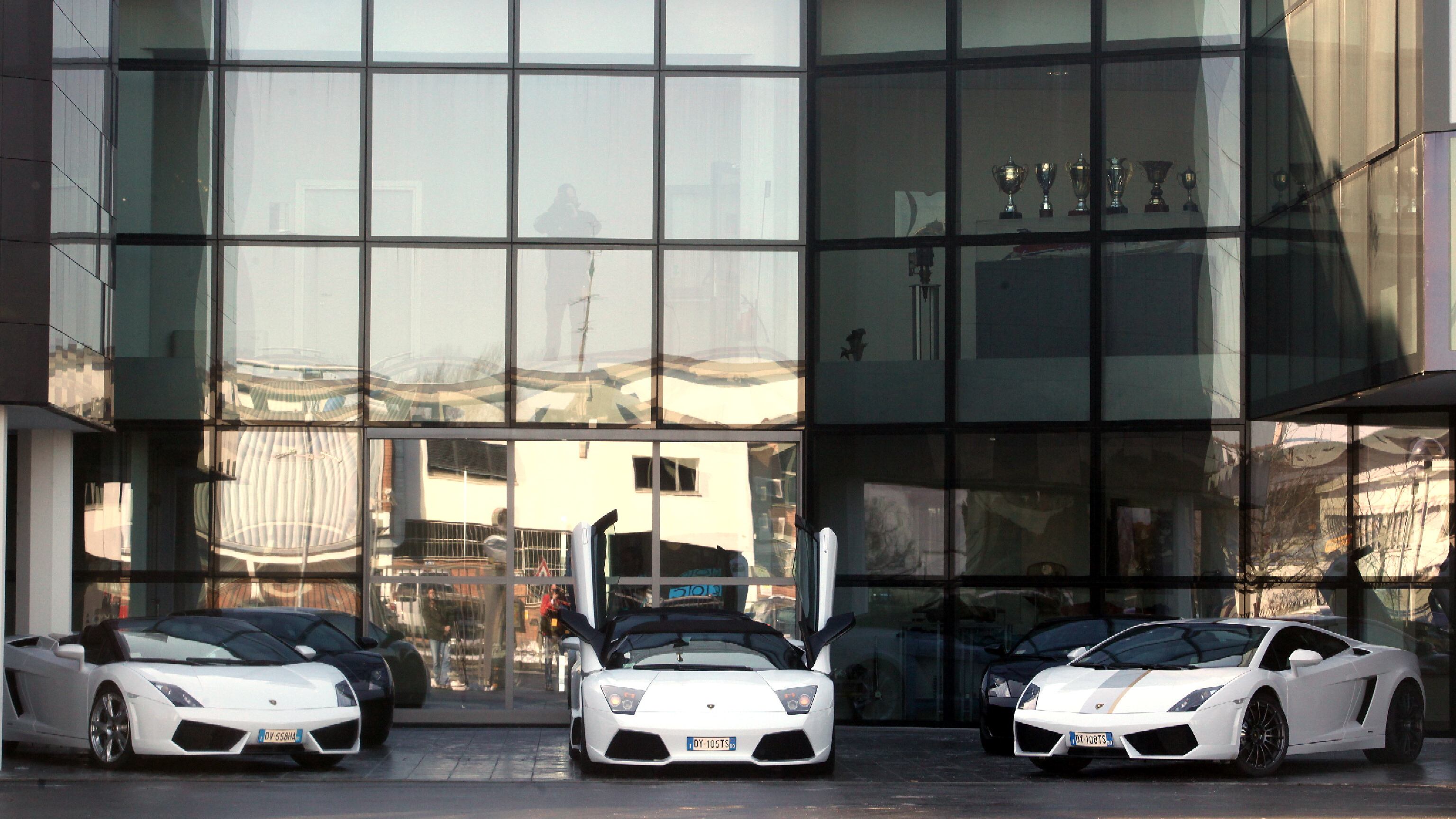 Lamborghini resta in Italia: "Così ho convinto i tedeschi a non lasciare Sant'Agata"