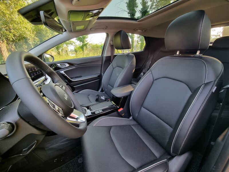 Kia XCeed PHEV: guarda le foto del crossover plug-in 6