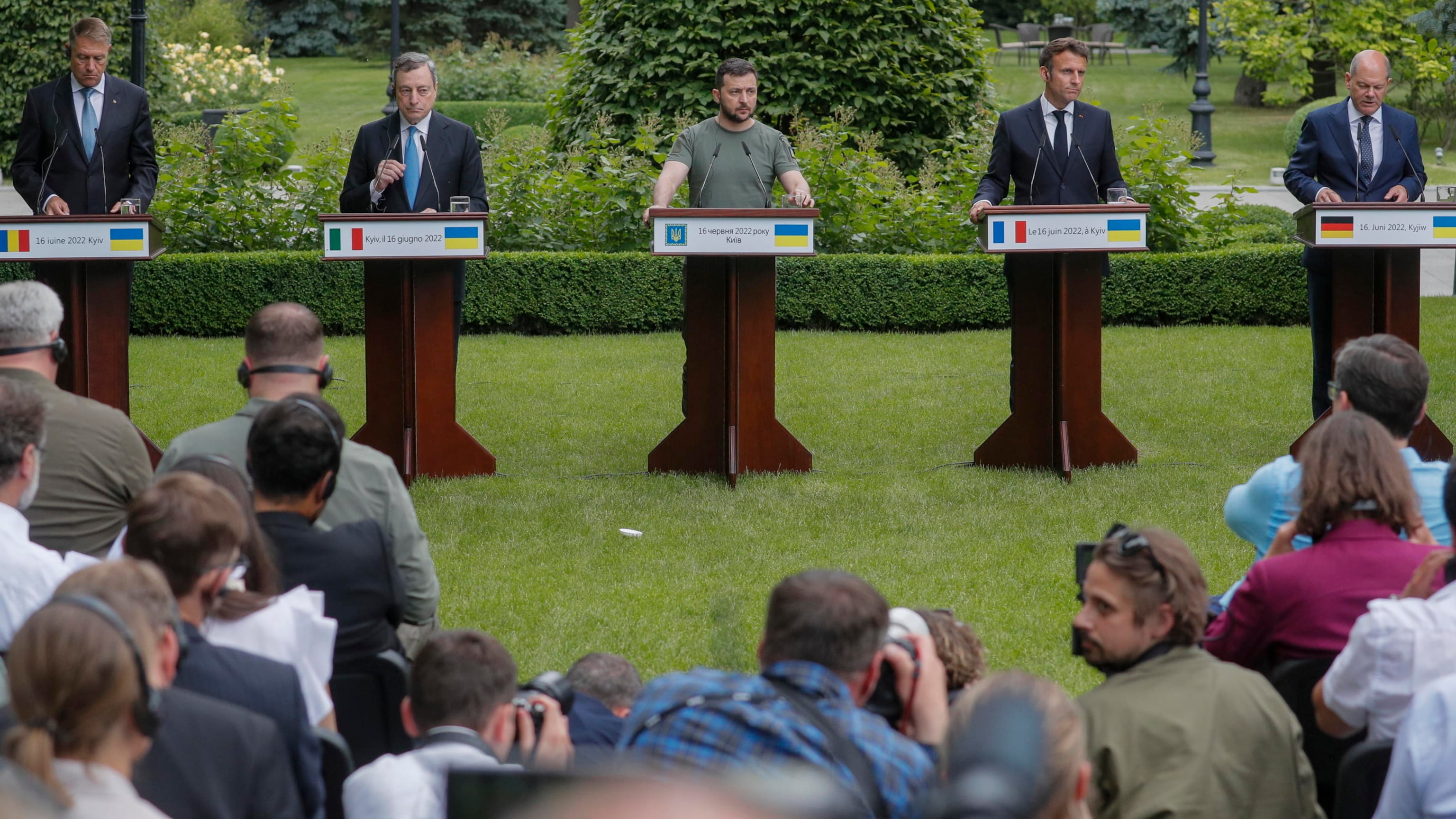 "Sostegno incondizionato a Kiev". E l'Italia rilancia l'Ucraina nella Ue