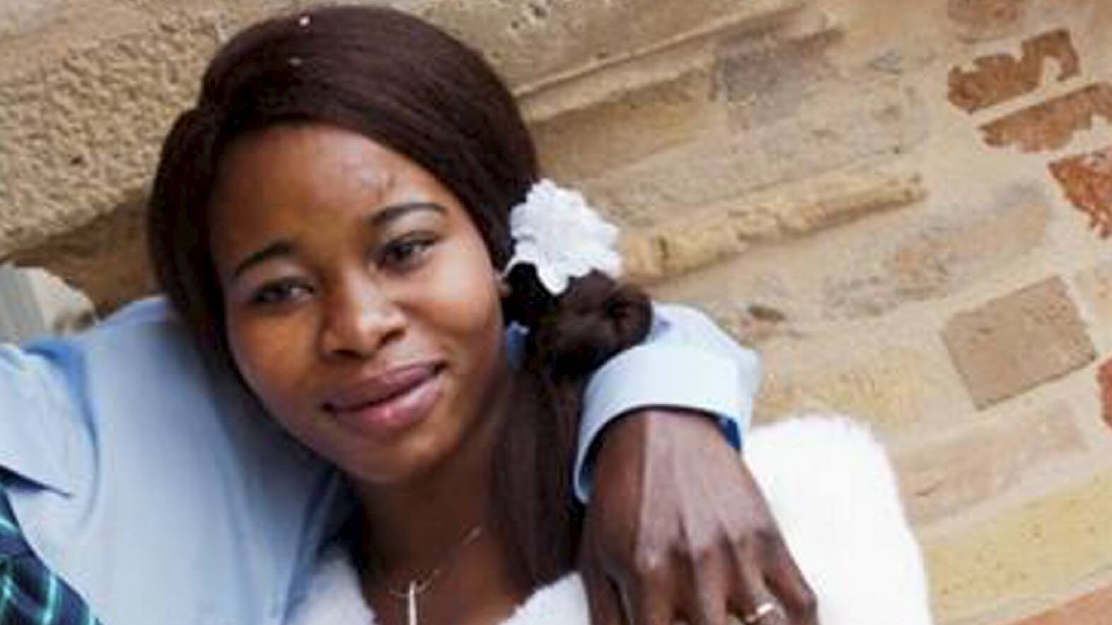 La moglie del nigeriano ucciso: "Come faccio a vivere senza di te"