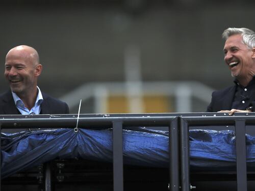 Lineker chiama il tifo alla ribellione: "Fermiamoli". E Mentana & C, nerazzurri vip, scrivono a Zanetti