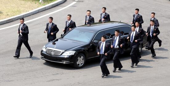 Vertice Kim-Moon, le due Coree sfilano insieme 3