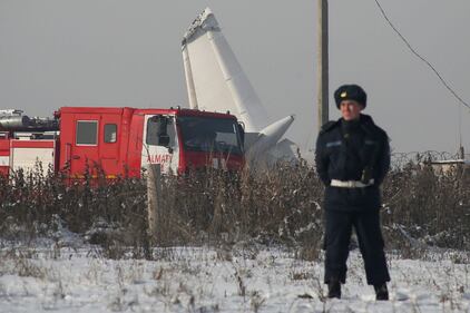 Aereo si schianta in Kazakistan 4
