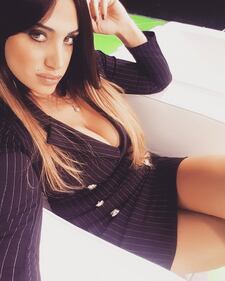 Marika Fruscio, scollatura sexy sui social 10