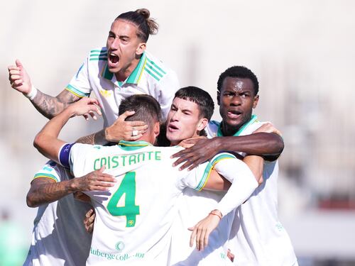 La Roma vince in trasferta a Firenze e inguaia Pioli: giallorossi in vetta alla classifica