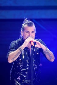 Sanremo 2020, le foto dei momenti più belli della seconda serata 10