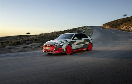 Audi S3 restyling, guarda tutte le foto del prototipo 11