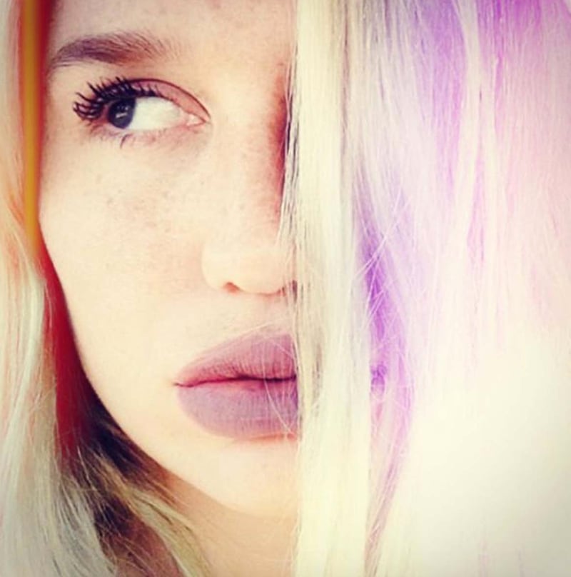 Kesha su Instagram, foto 18