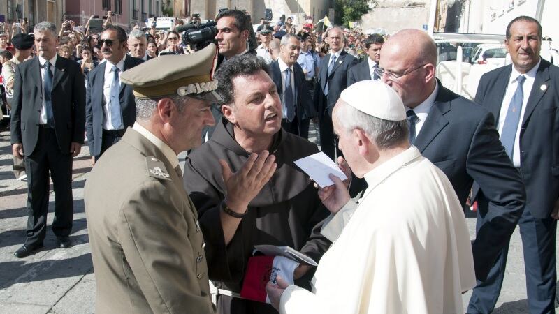 Il prete dei soldati a Nassiriya: "I vescovi? Vadano in guerra"