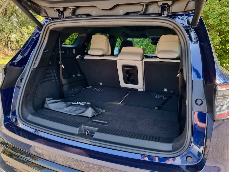 Renault Espace E-Tech: guarda la gallery del nuovo SUV sette posti 12