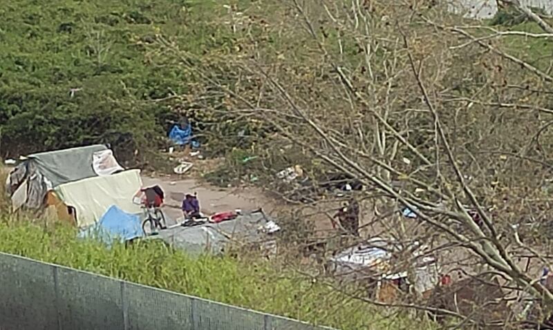 Discariche, roghi tossici e pic-nic: sul Lungotevere di Pietra Papa spunta una nuova favela 9