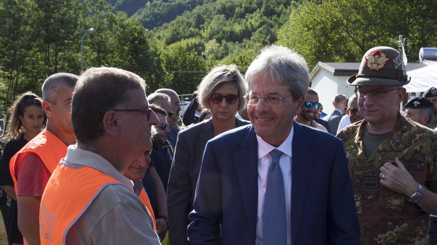 Macerie rimosse ad hoc e promesse sulle tasse Gentiloni non convince