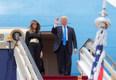 Melania Trump in Arabia Saudita senza il velo islamico 9