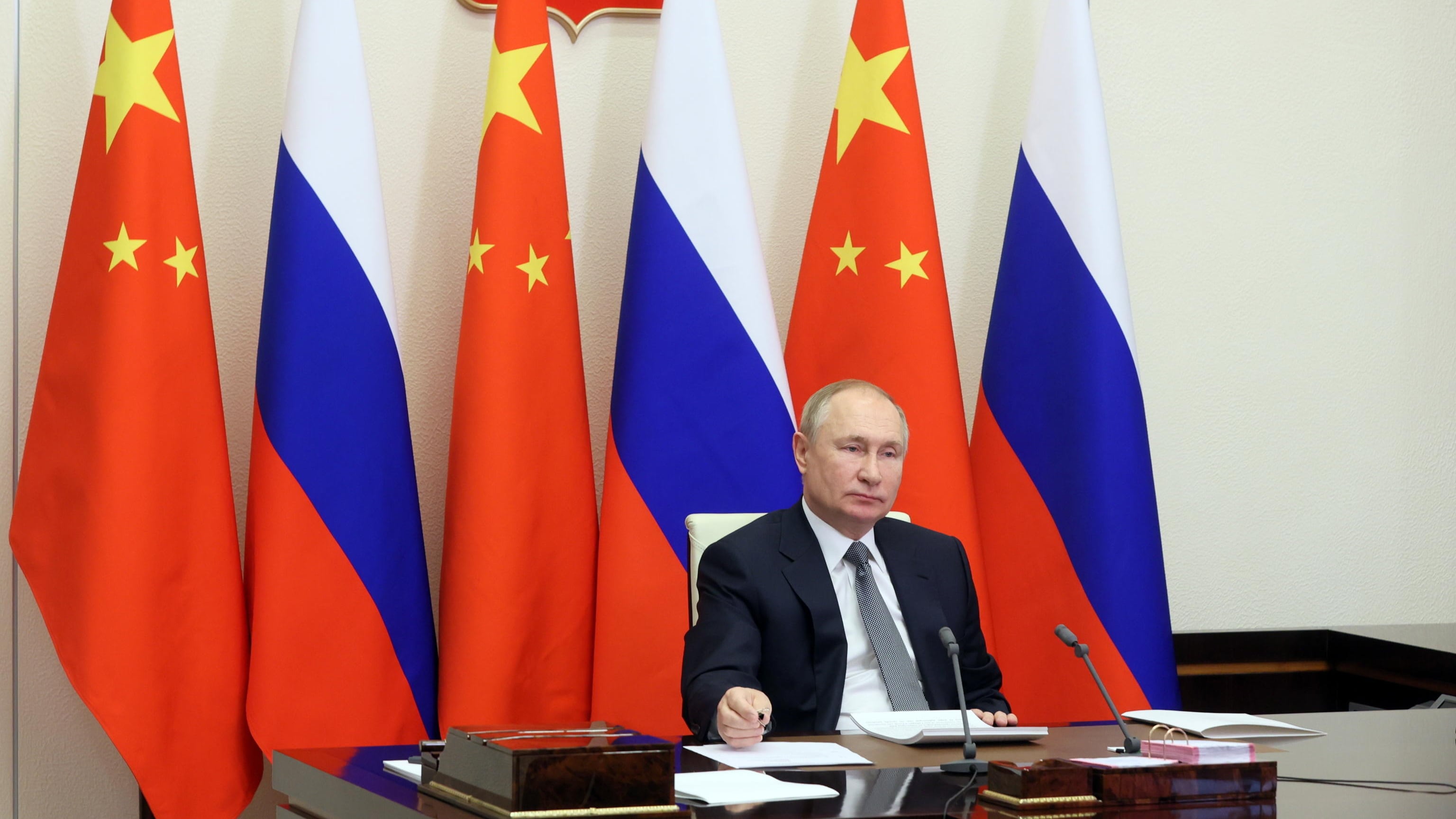 "Salverà la Russia dalle sanzioni". La profezia sulla Cina