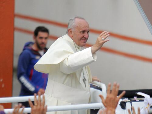 Papa, secondo giorno in Ecuador, bagno di folla a Guayaquil