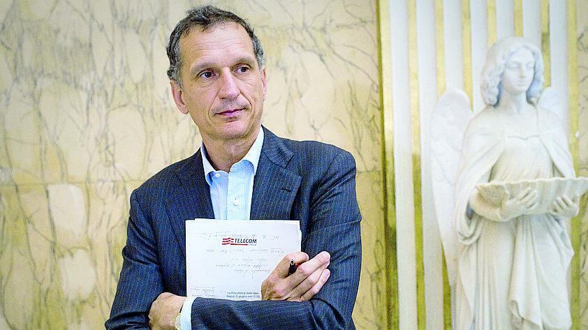 Governo in pressing sulla rete Telecom: dopo Cdp spunta Enel