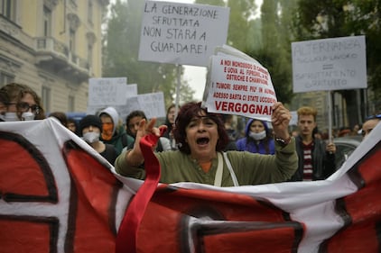 Scontri tra manifestanti e polizia a Torino 7