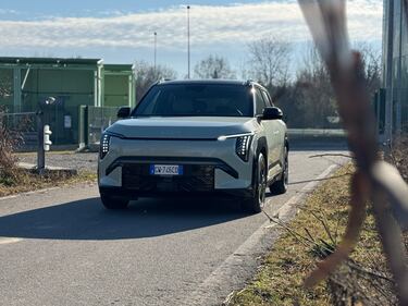 KIA EV3: guarda la gallery del nuovo SUV elettrico efficiente e accessibile 17