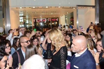Elena Santarelli, trasparenze a Milano 34