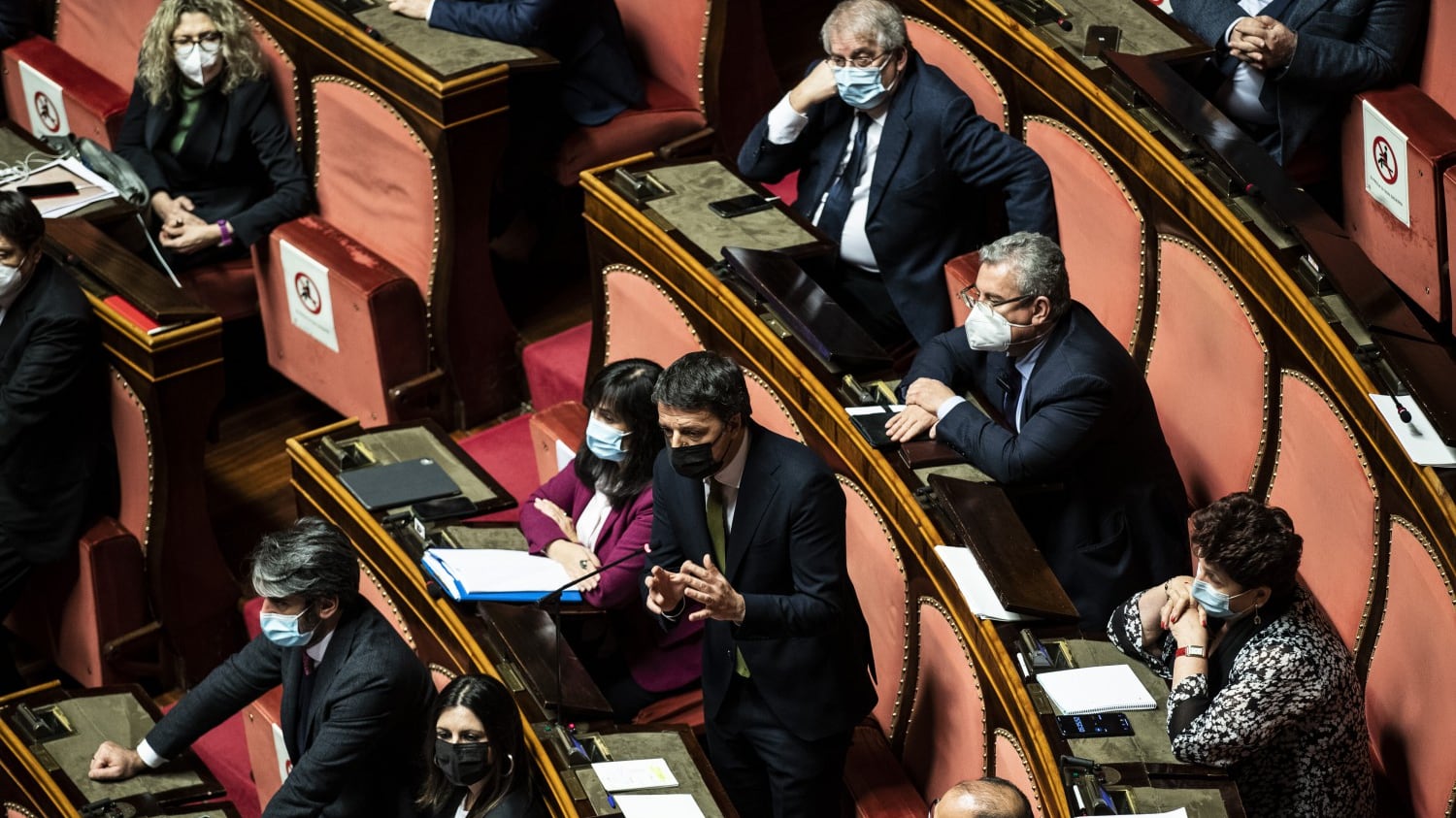 Renzi pretende tre ministeri. I nomi per un nuovo esecutivo