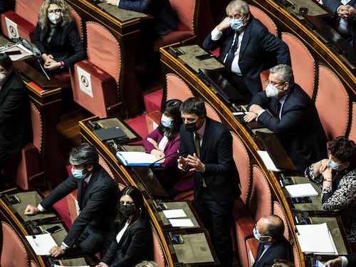 Renzi pretende tre ministeri. I nomi per un nuovo esecutivo