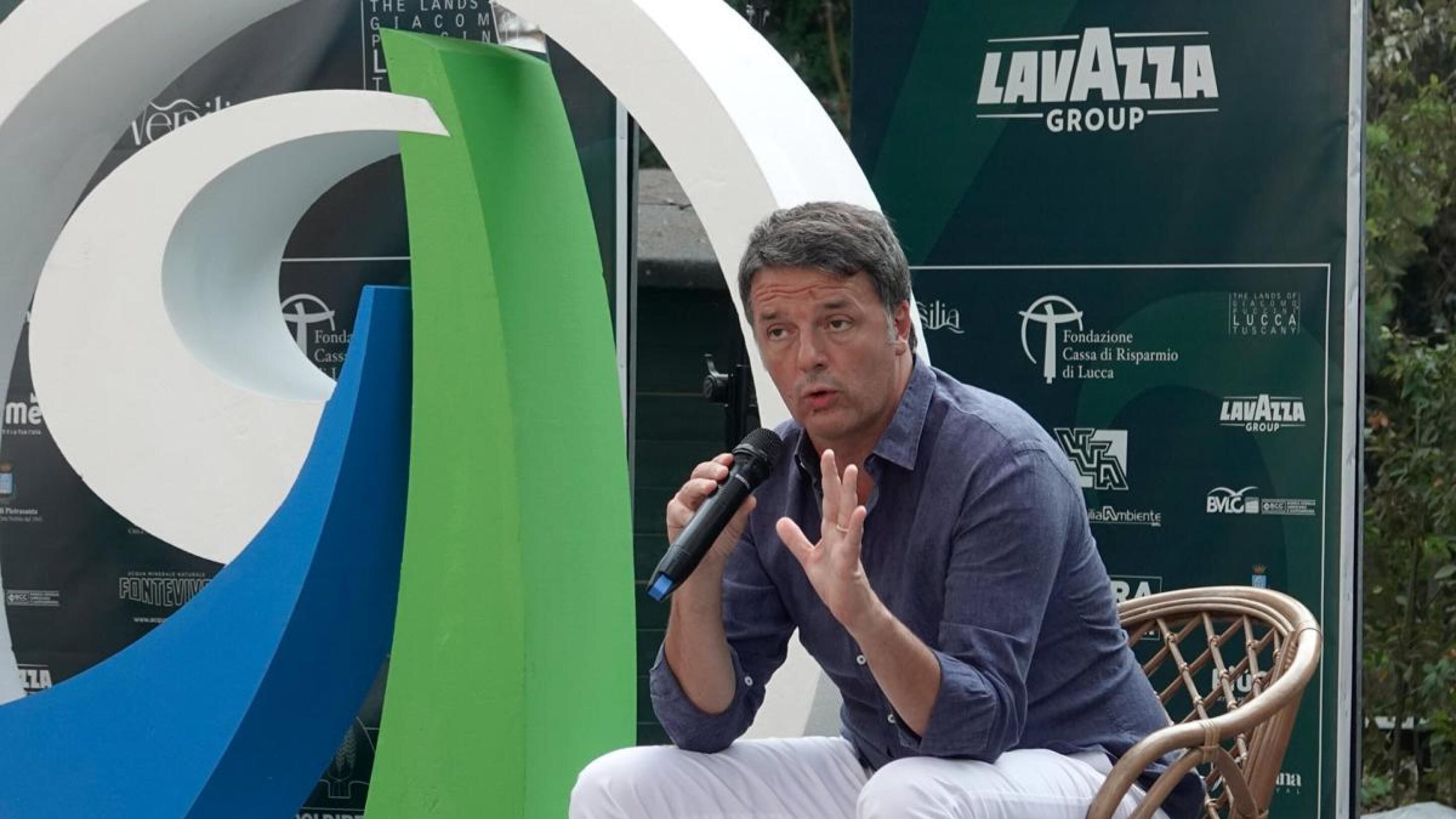 "Mi candido dove corre Berlusconi"