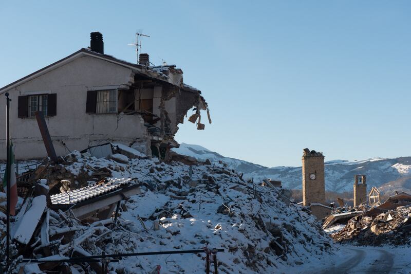 La neve è caduta su Amatrice 3