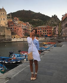 Emily Ratajkowski hot, lato b esplosivo a Positano 9