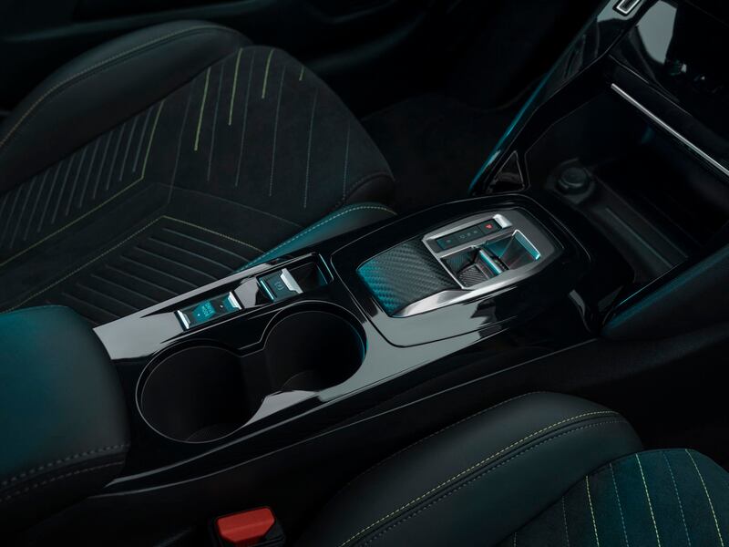Nuova Peugeot 208 restyling, guarda la gallery  11