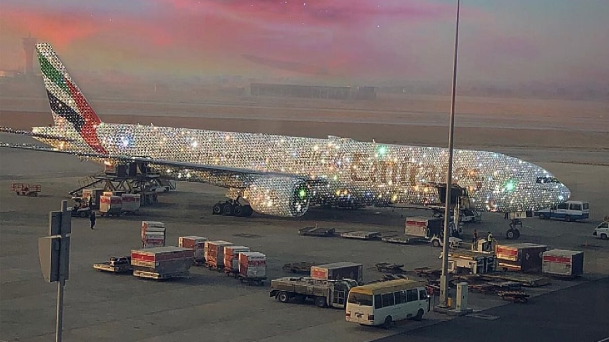 Emirates presenta aereo ricoperto di diamanti, ma in realtà non esiste
