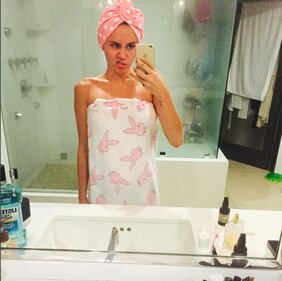 Le star che si fanno più selfie, da Madonna a Kim Kardashian 22