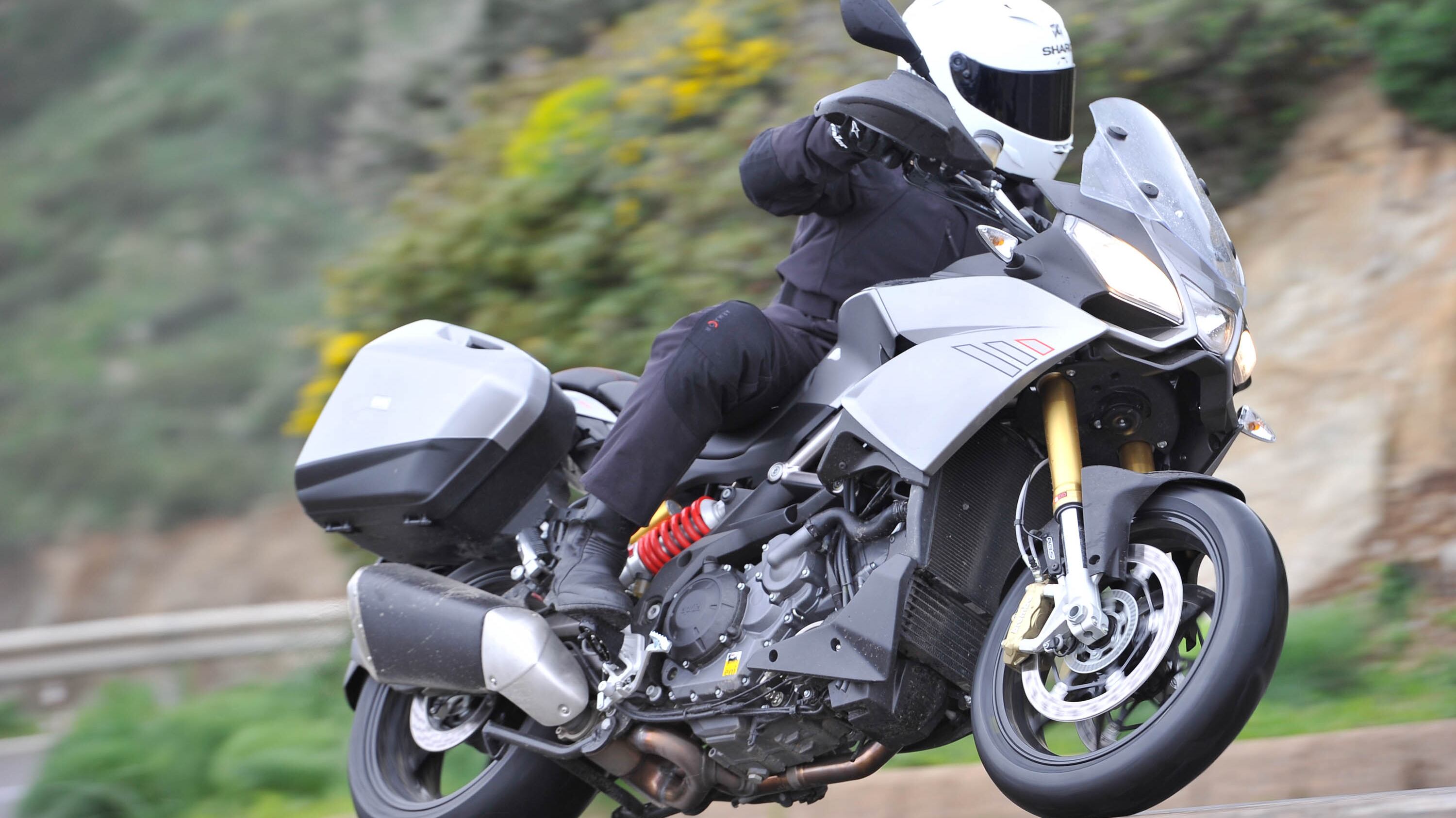 Prova Aprilia Caponord 1200
