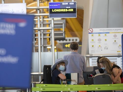 Londra, turisti nel caos. Imposta la quarantena a chi torna dalla Spagna