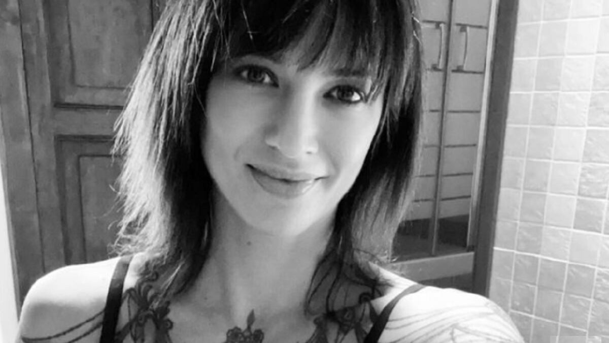 Asia Argento compie 48 anni. Lo strano post social: "Scappo all'estero"