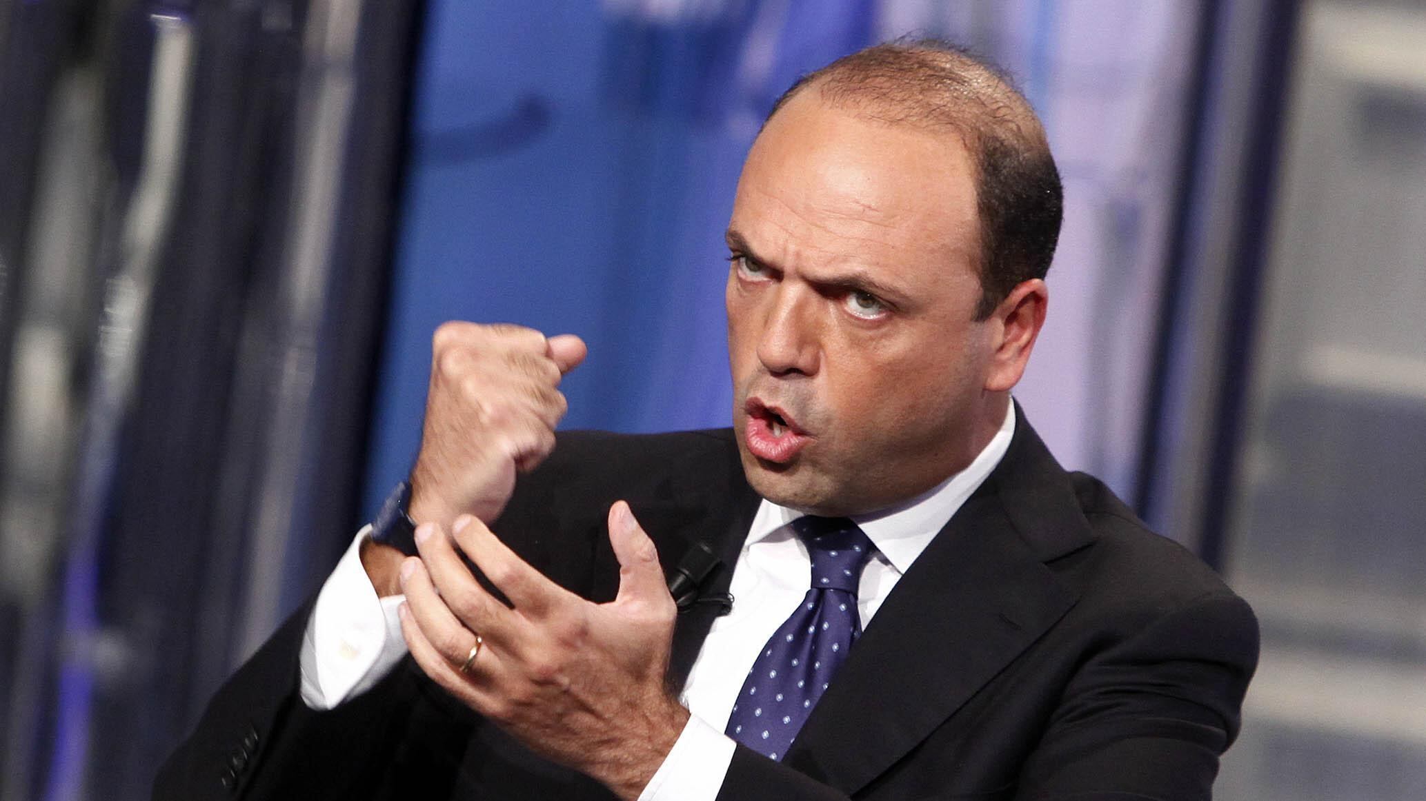 Alfano in bilico sulle primarie: "Ma dobbiamo restare uniti"