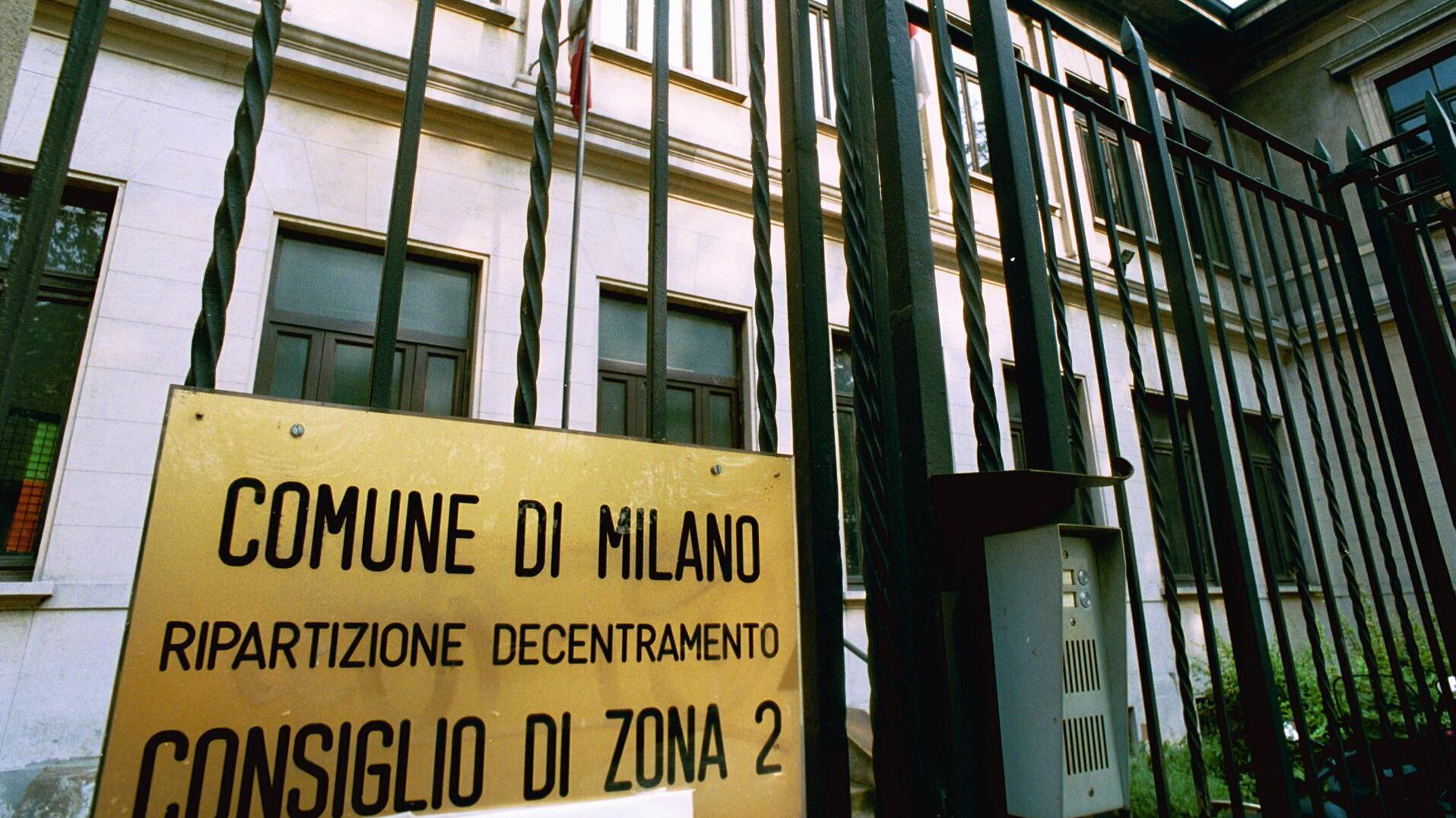 La singolare decisione del Consiglio: «Non ci basta accogliere progetti altrui»