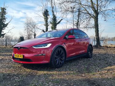 Tesla Model X Plaid, un’astronave da oltre 1.000 CV: guarda le foto 2