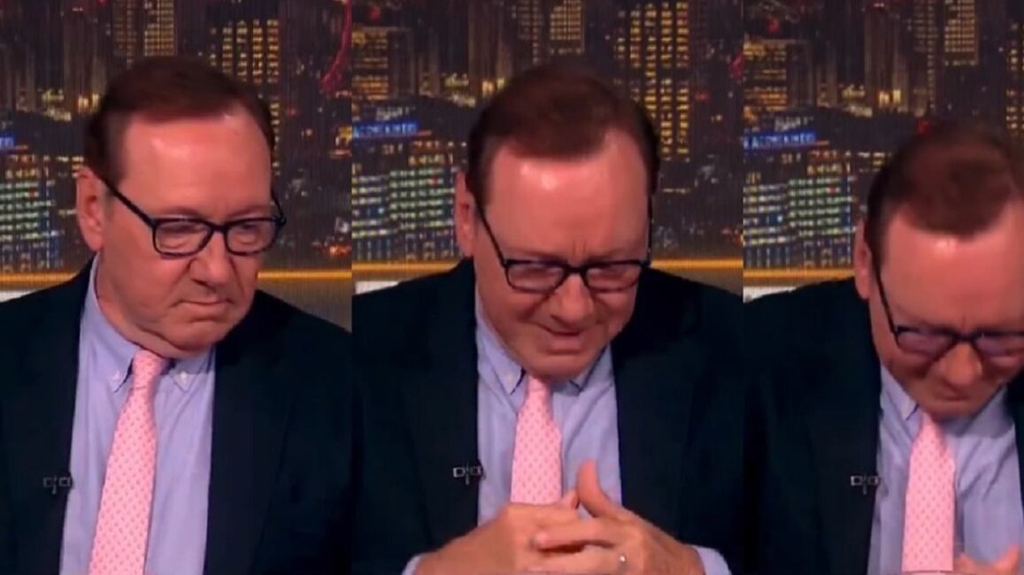 "Non ho più niente". Kevin Spacey in lacrime in tv