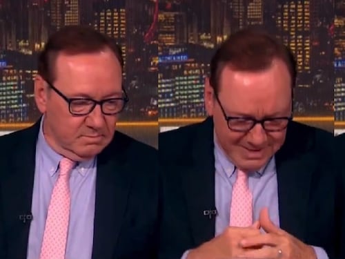 "Non ho più niente". Kevin Spacey in lacrime in tv