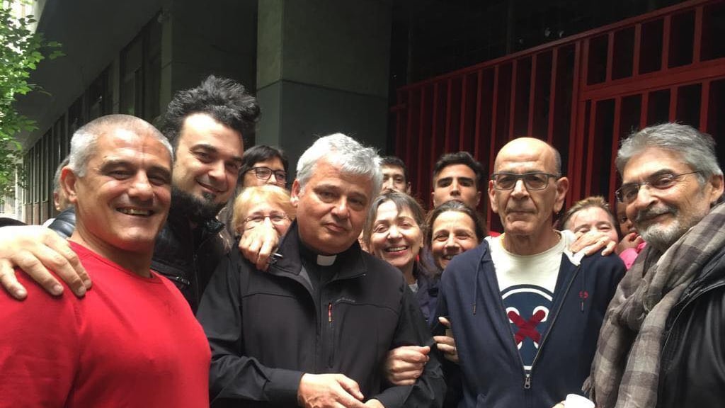 Così l'elemosiniere del Papa ha aiutato Salvini