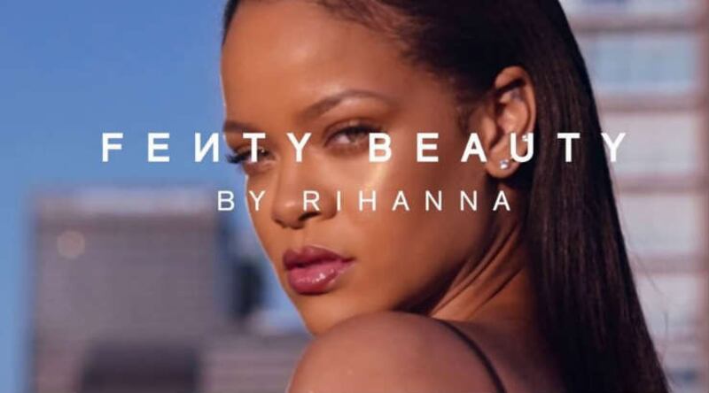 Rihanna super sexy su Instagram lancia la nuova collezione di Fenty Beauty 5