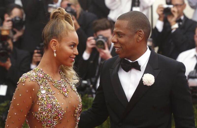 Beyonce a New York, jeans strappati e curve mozzafiato 8