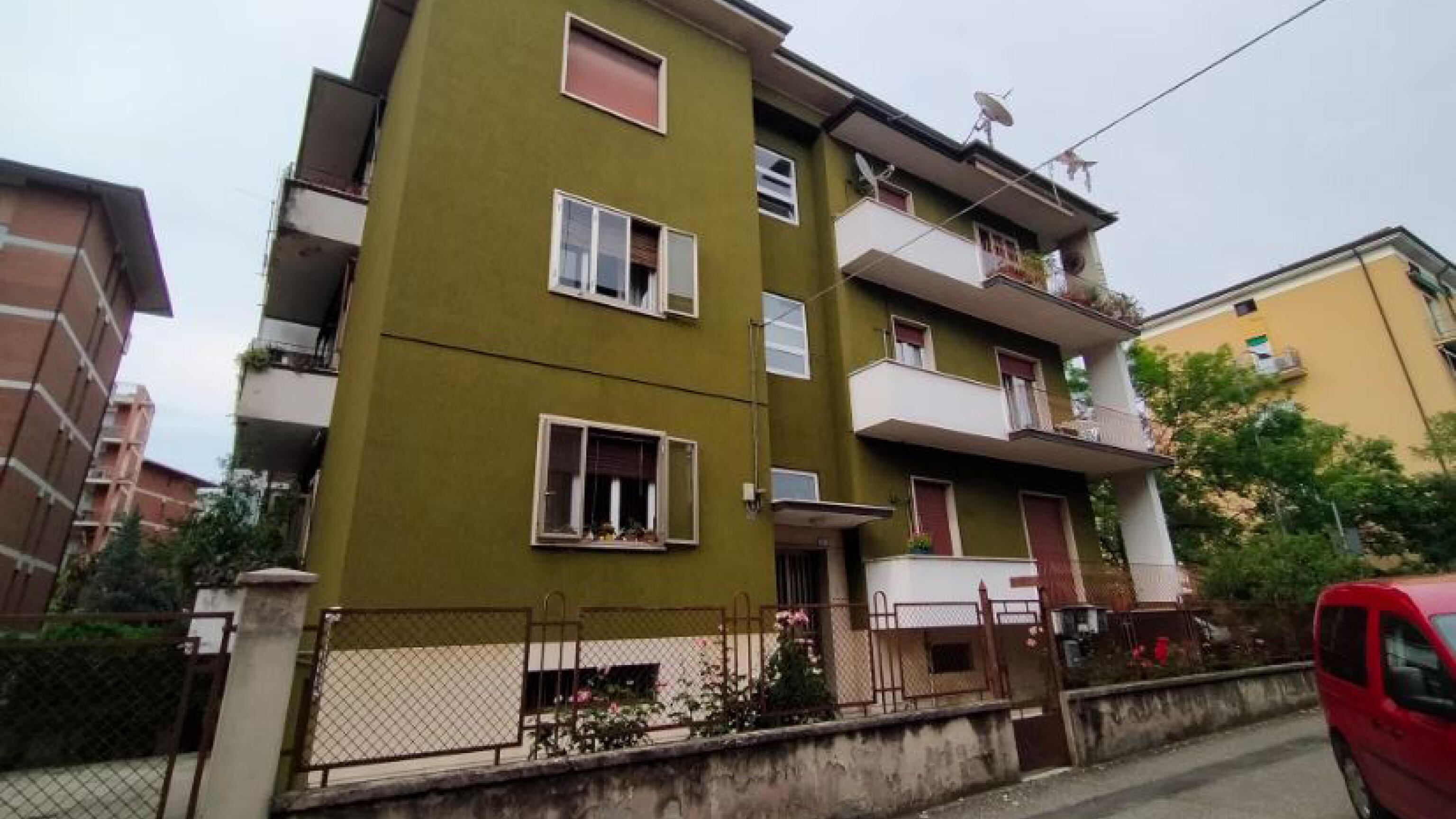 La scomparsa, poi il tentato suicidio: Bernardo Rossi viveva con il cadavere della madre