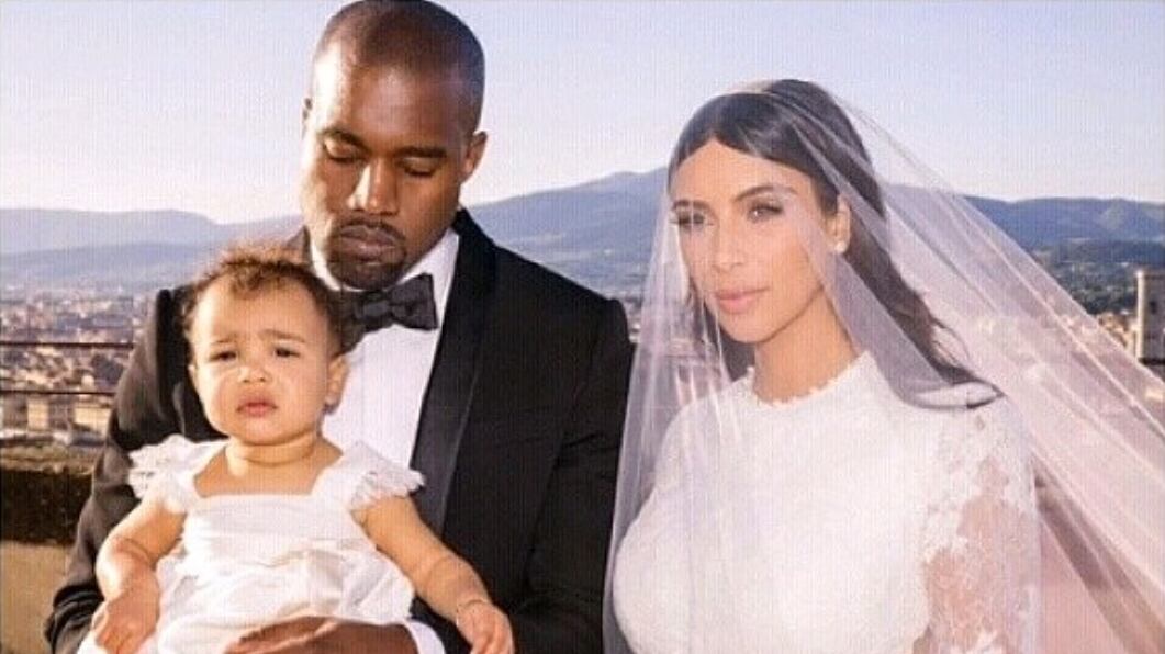 Pillole di placenta dopo il parto, così la Kardashian ritrova energie